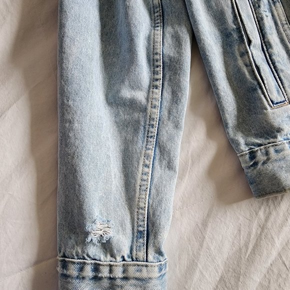 Guess Ripped/Distressed Denim Jacket (Medium) (Never Worn) - Picture 7 of 13